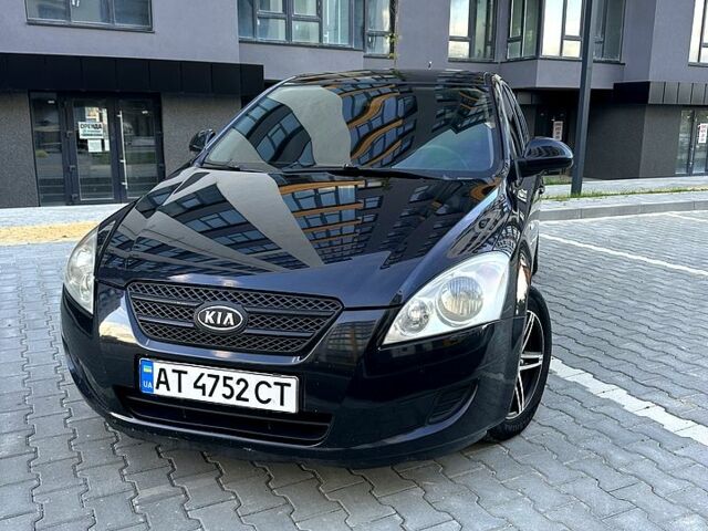 Черный Киа Сид, объемом двигателя 1.6 л и пробегом 260 тыс. км за 4700 $, фото 1 на Automoto.ua