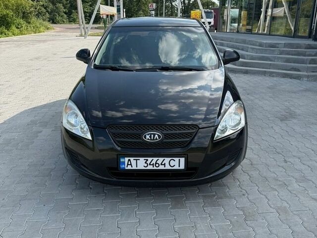 Чорний Кіа Сід, об'ємом двигуна 1.6 л та пробігом 273 тис. км за 4700 $, фото 1 на Automoto.ua