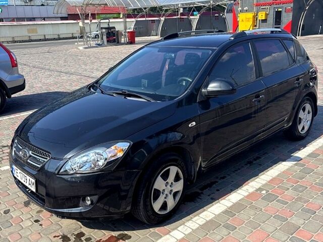 Чорний Кіа Сід, об'ємом двигуна 1.4 л та пробігом 200 тис. км за 4700 $, фото 1 на Automoto.ua