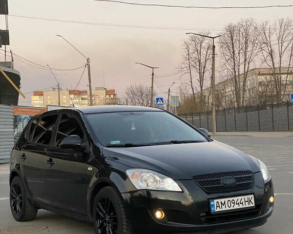Черный Киа Сид, объемом двигателя 1.58 л и пробегом 333 тыс. км за 5200 $, фото 1 на Automoto.ua