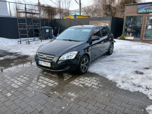 Чорний Кіа Сід, об'ємом двигуна 1.4 л та пробігом 250 тис. км за 3999 $, фото 1 на Automoto.ua
