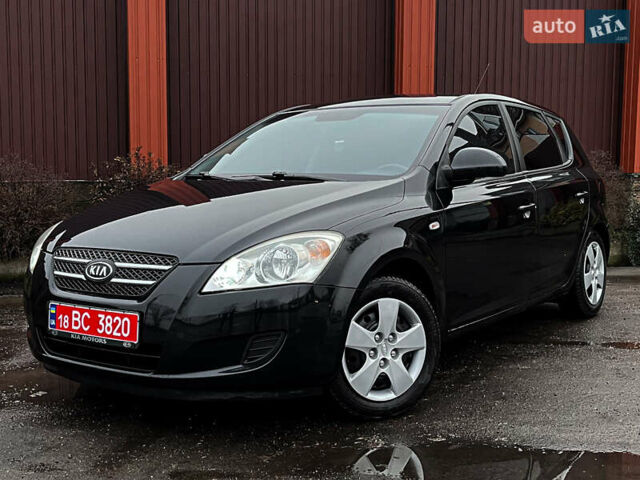 Черный Киа Сид, объемом двигателя 1.4 л и пробегом 219 тыс. км за 5800 $, фото 1 на Automoto.ua