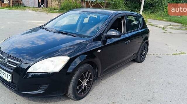 Чорний Кіа Сід, об'ємом двигуна 1.6 л та пробігом 126 тис. км за 4950 $, фото 1 на Automoto.ua