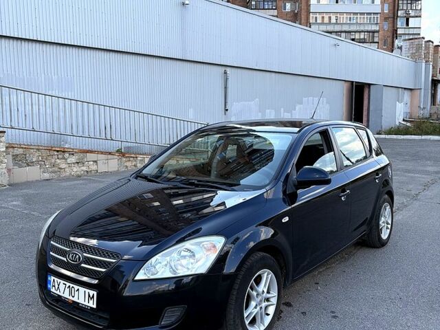 Черный Киа Сид, объемом двигателя 1.4 л и пробегом 206 тыс. км за 4800 $, фото 1 на Automoto.ua