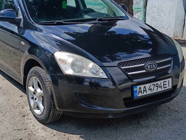 Черный Киа Сид, объемом двигателя 1.4 л и пробегом 273 тыс. км за 4800 $, фото 1 на Automoto.ua