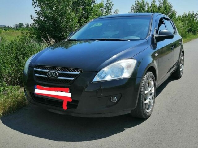 Чорний Кіа Сід, об'ємом двигуна 5 л та пробігом 252 тис. км за 4727 $, фото 1 на Automoto.ua