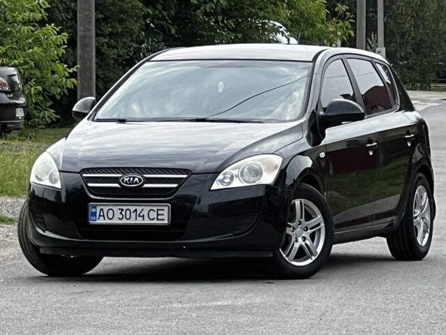Черный Киа Сид, объемом двигателя 1.6 л и пробегом 270 тыс. км за 4800 $, фото 1 на Automoto.ua
