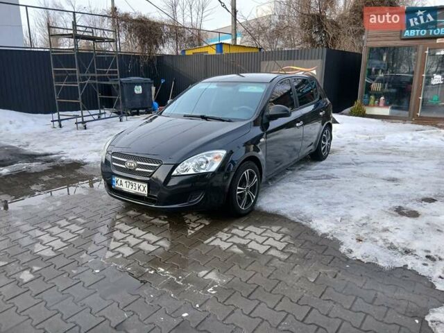 Черный Киа Сид, объемом двигателя 1.4 л и пробегом 250 тыс. км за 3999 $, фото 1 на Automoto.ua