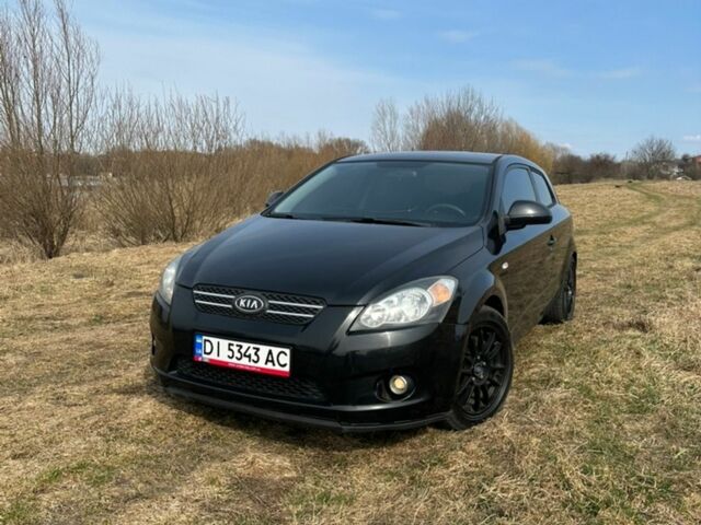 Чорний Кіа Сід, об'ємом двигуна 1.58 л та пробігом 336 тис. км за 4700 $, фото 1 на Automoto.ua