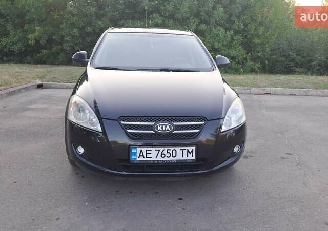 Чорний Кіа Сід, об'ємом двигуна 1.4 л та пробігом 310 тис. км за 5600 $, фото 1 на Automoto.ua