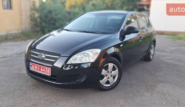 Чорний Кіа Сід, об'ємом двигуна 1.4 л та пробігом 170 тис. км за 5600 $, фото 1 на Automoto.ua