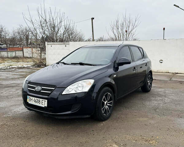 Черный Киа Сид, объемом двигателя 1.6 л и пробегом 185 тыс. км за 5700 $, фото 1 на Automoto.ua