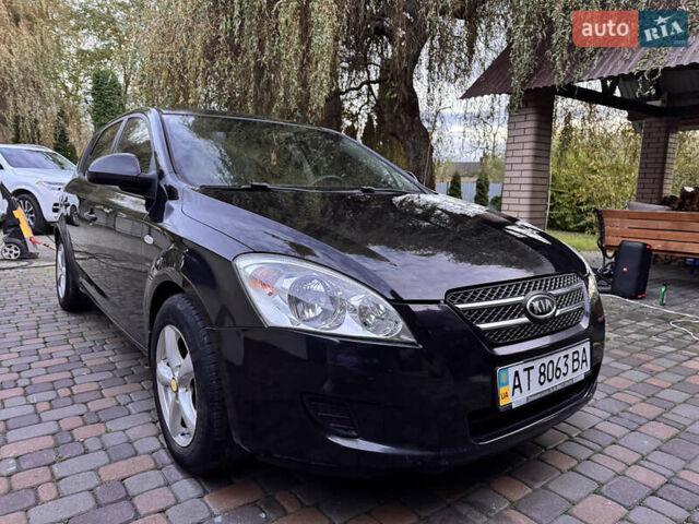 Черный Киа Сид, объемом двигателя 1.6 л и пробегом 176 тыс. км за 5200 $, фото 1 на Automoto.ua