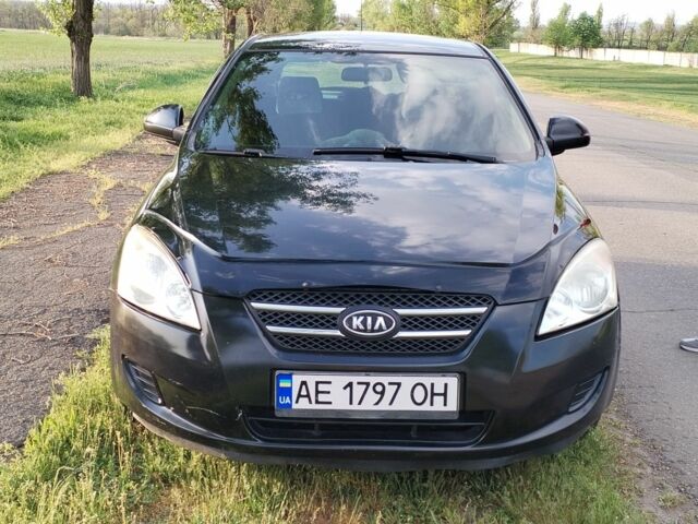 Черный Киа Сид, объемом двигателя 1.6 л и пробегом 235 тыс. км за 5000 $, фото 1 на Automoto.ua