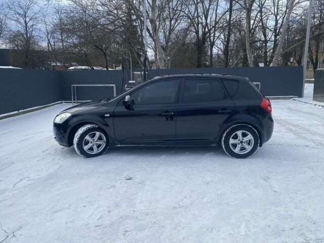 Черный Киа Сид, объемом двигателя 6 л и пробегом 277 тыс. км за 5000 $, фото 1 на Automoto.ua