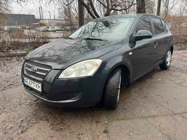 Чорний Кіа Сід, об'ємом двигуна 1.4 л та пробігом 200 тис. км за 4700 $, фото 1 на Automoto.ua