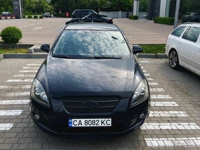 Чорний Кіа Сід, об'ємом двигуна 2 л та пробігом 181 тис. км за 4001 $, фото 1 на Automoto.ua