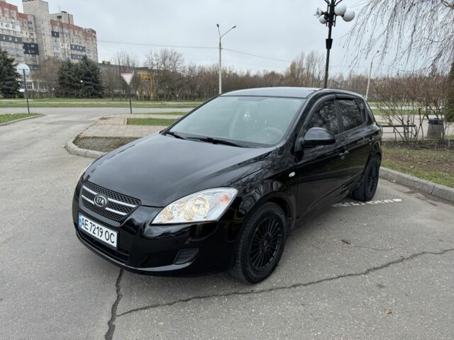 Чорний Кіа Сід, об'ємом двигуна 1.4 л та пробігом 169 тис. км за 4900 $, фото 1 на Automoto.ua