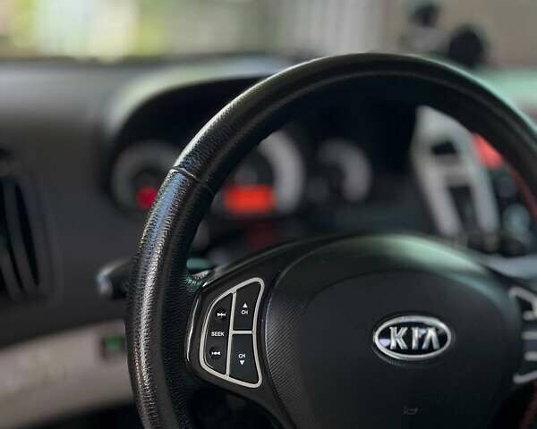 Черный Киа Сид, объемом двигателя 1.98 л и пробегом 238 тыс. км за 5000 $, фото 1 на Automoto.ua