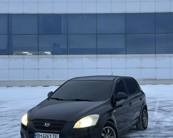 Чорний Кіа Сід, об'ємом двигуна 1.4 л та пробігом 240 тис. км за 4799 $, фото 1 на Automoto.ua
