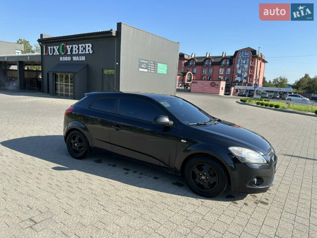 Черный Киа Сид, объемом двигателя 1.6 л и пробегом 205 тыс. км за 6200 $, фото 1 на Automoto.ua