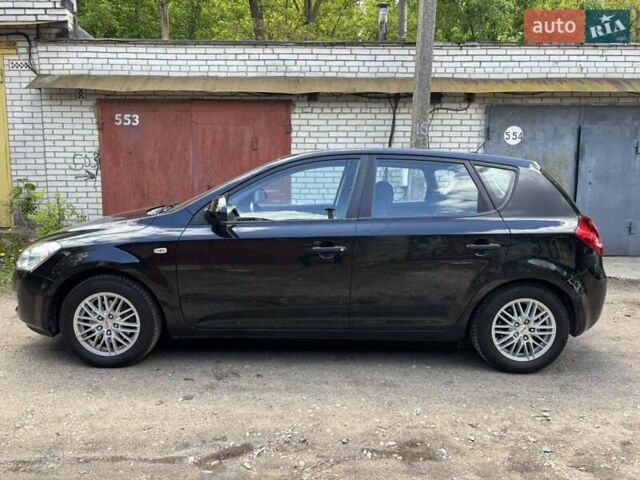 Черный Киа Сид, объемом двигателя 1.4 л и пробегом 166 тыс. км за 6000 $, фото 1 на Automoto.ua