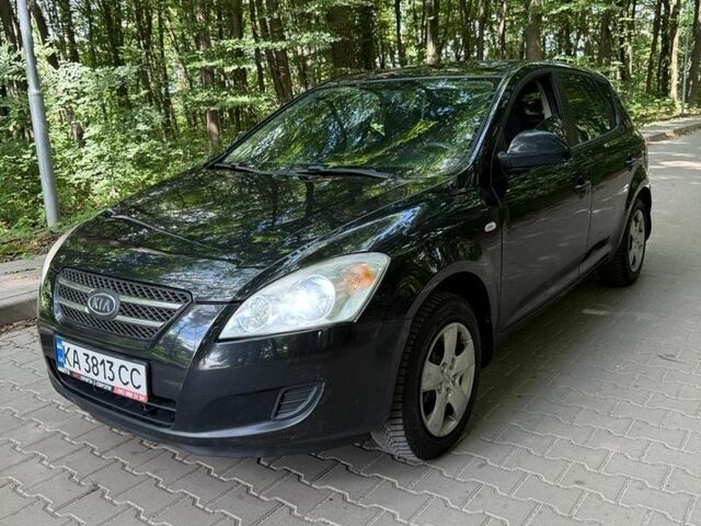Чорний Кіа Сід, об'ємом двигуна 1.58 л та пробігом 299 тис. км за 4450 $, фото 1 на Automoto.ua