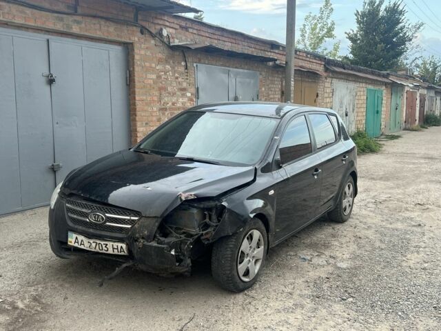 Черный Киа Сид, объемом двигателя 1.6 л и пробегом 200 тыс. км за 2350 $, фото 1 на Automoto.ua