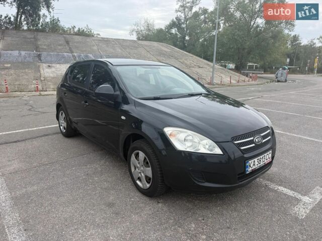 Чорний Кіа Сід, об'ємом двигуна 1.58 л та пробігом 200 тис. км за 3600 $, фото 1 на Automoto.ua