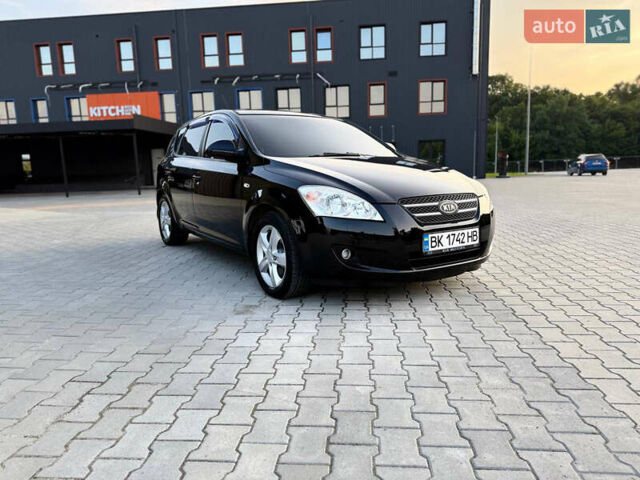 Черный Киа Сид, объемом двигателя 1.6 л и пробегом 223 тыс. км за 5350 $, фото 1 на Automoto.ua