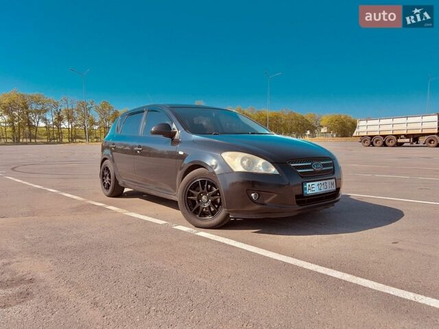 Черный Киа Сид, объемом двигателя 1.6 л и пробегом 283 тыс. км за 4500 $, фото 1 на Automoto.ua