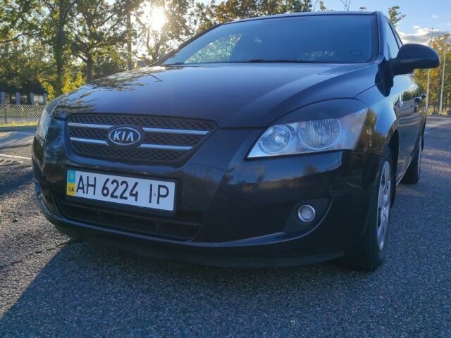 Чорний Кіа Сід, об'ємом двигуна 1.4 л та пробігом 230 тис. км за 4700 $, фото 1 на Automoto.ua