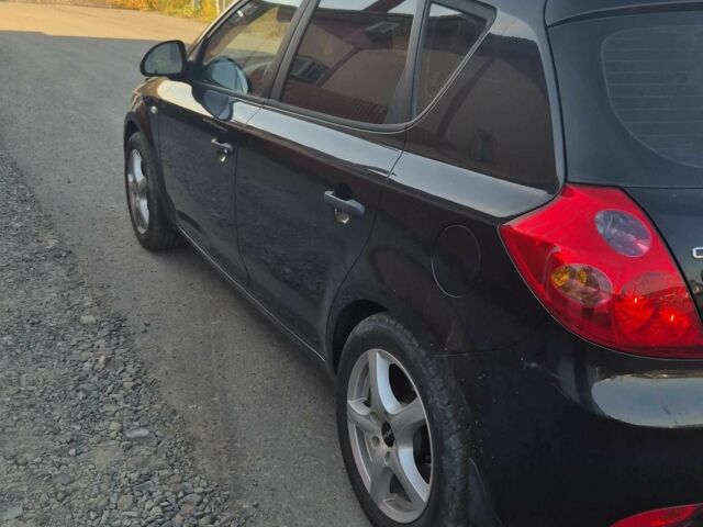 Чорний Кіа Сід, об'ємом двигуна 1.4 л та пробігом 2 тис. км за 4315 $, фото 1 на Automoto.ua