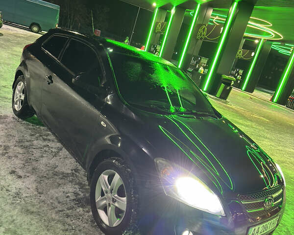 Чорний Кіа Сід, об'ємом двигуна 1.6 л та пробігом 299 тис. км за 3250 $, фото 1 на Automoto.ua