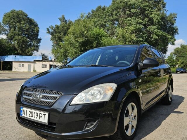 Черный Киа Сид, объемом двигателя 1.6 л и пробегом 190 тыс. км за 4950 $, фото 1 на Automoto.ua