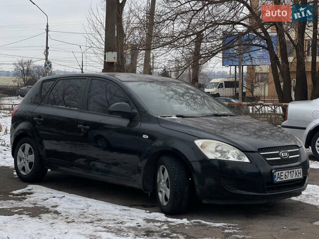 Чорний Кіа Сід, об'ємом двигуна 1.4 л та пробігом 200 тис. км за 4450 $, фото 1 на Automoto.ua