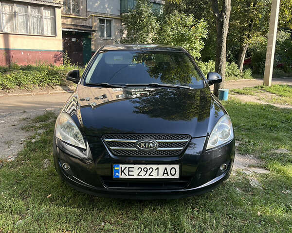 Чорний Кіа Сід, об'ємом двигуна 1.4 л та пробігом 175 тис. км за 6500 $, фото 1 на Automoto.ua