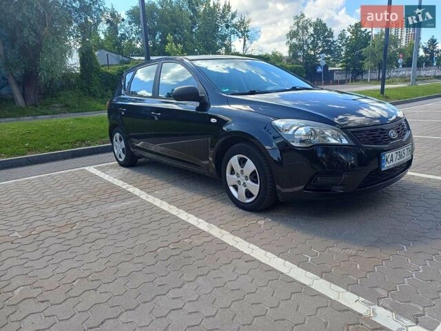 Черный Киа Сид, объемом двигателя 1.4 л и пробегом 183 тыс. км за 5500 $, фото 1 на Automoto.ua