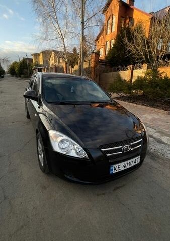 Черный Киа Сид, объемом двигателя 1.6 л и пробегом 155 тыс. км за 6699 $, фото 1 на Automoto.ua