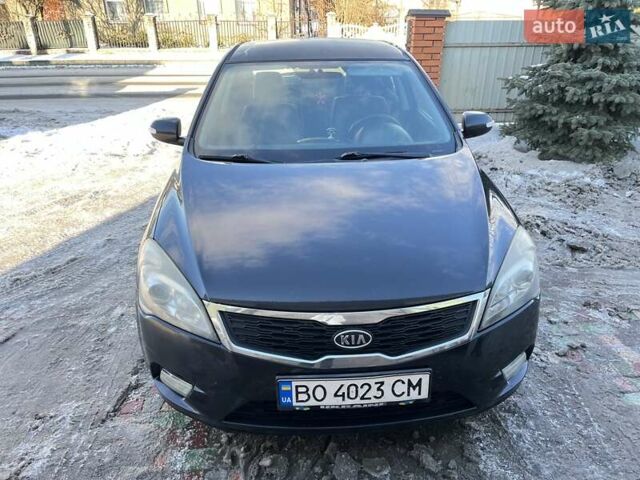 Черный Киа Сид, объемом двигателя 1.6 л и пробегом 254 тыс. км за 5300 $, фото 1 на Automoto.ua