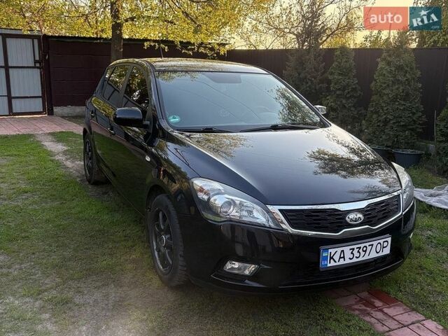 Черный Киа Сид, объемом двигателя 1.4 л и пробегом 227 тыс. км за 5500 $, фото 1 на Automoto.ua