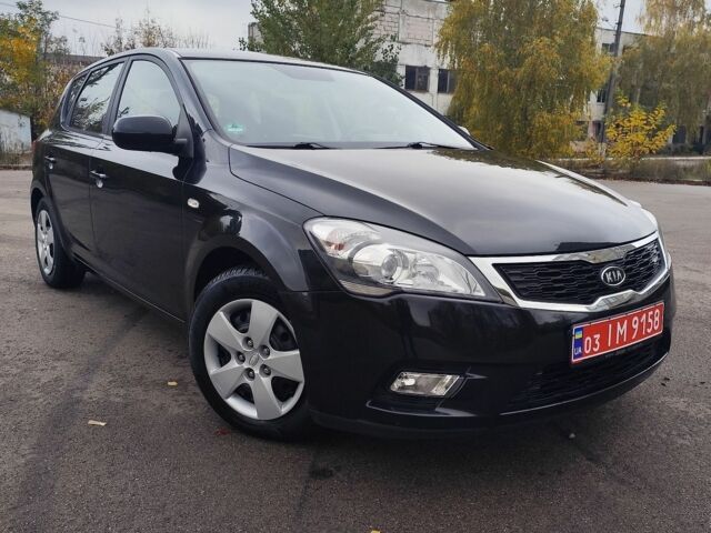 Черный Киа Сид, объемом двигателя 1.4 л и пробегом 135 тыс. км за 6300 $, фото 1 на Automoto.ua