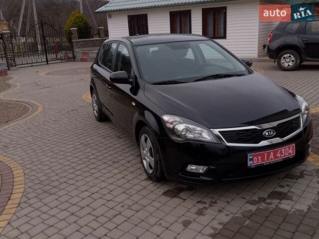 Черный Киа Сид, объемом двигателя 1.4 л и пробегом 114 тыс. км за 6899 $, фото 1 на Automoto.ua