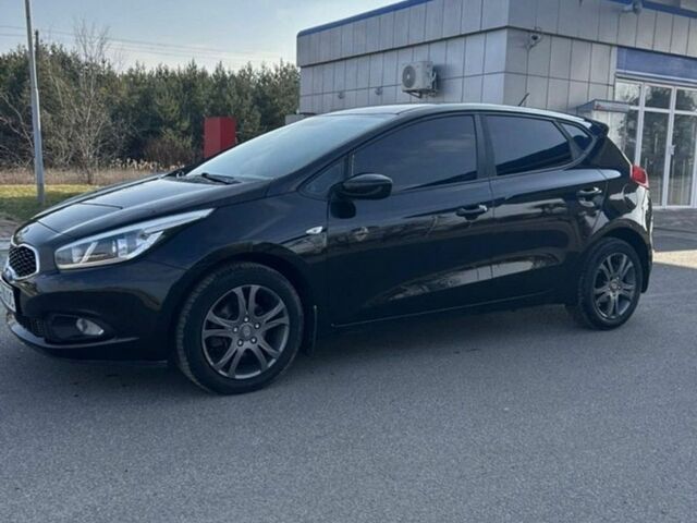 Черный Киа Сид, объемом двигателя 1.4 л и пробегом 272 тыс. км за 7850 $, фото 1 на Automoto.ua