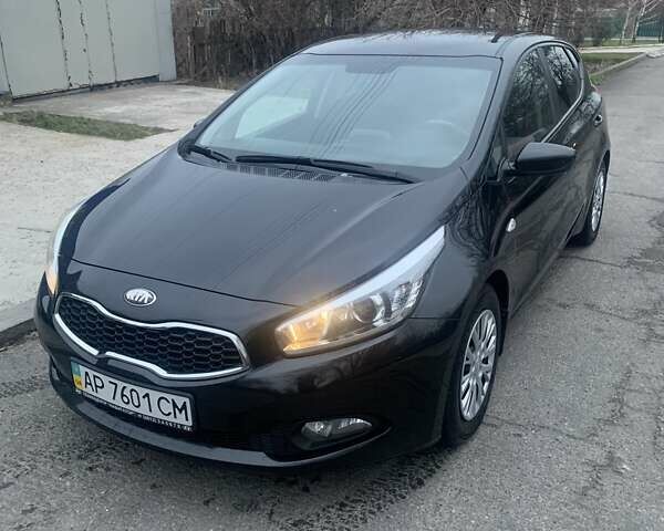 Черный Киа Сид, объемом двигателя 1.6 л и пробегом 204 тыс. км за 10000 $, фото 1 на Automoto.ua