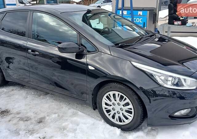 Чорний Кіа Сід, об'ємом двигуна 1.59 л та пробігом 128 тис. км за 11500 $, фото 1 на Automoto.ua