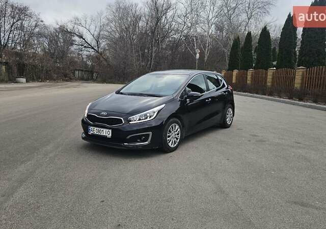 Черный Киа Сид, объемом двигателя 1.59 л и пробегом 94 тыс. км за 11000 $, фото 1 на Automoto.ua