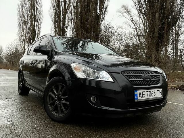 Чорний Кіа Сід, об'ємом двигуна 1.4 л та пробігом 194 тис. км за 5600 $, фото 1 на Automoto.ua