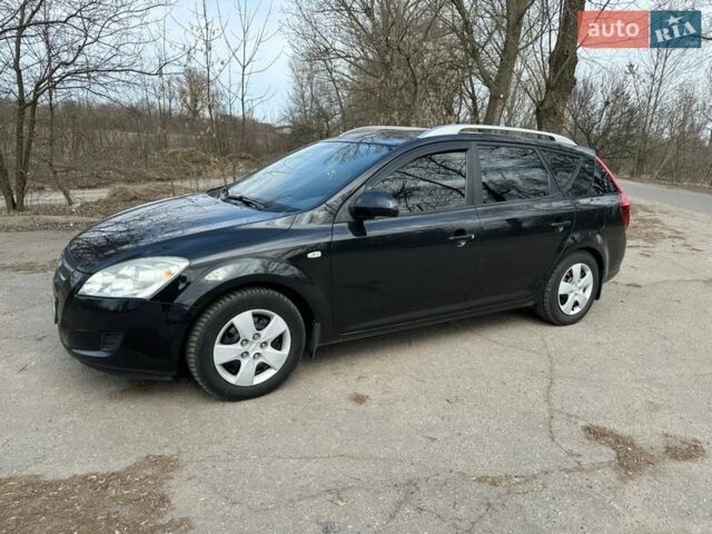 Черный Киа Сид, объемом двигателя 1.59 л и пробегом 199 тыс. км за 5600 $, фото 1 на Automoto.ua