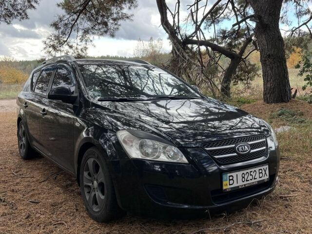 Черный Киа Сид, объемом двигателя 1.6 л и пробегом 283 тыс. км за 5300 $, фото 1 на Automoto.ua